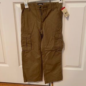 It is new and in a pet and smoking free family.